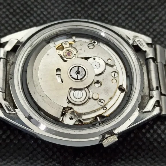 Vintage Automatic 1970s Seiko Mens Watch Red and Gold Face! - Picture 9 of 9